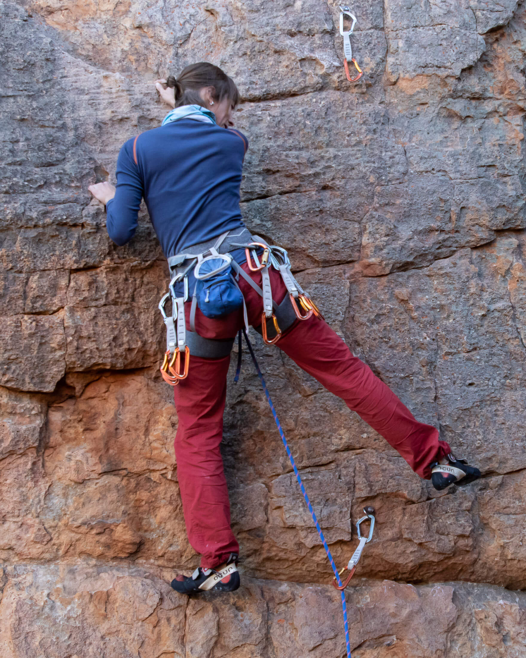 climber with rope safely clear of feet
