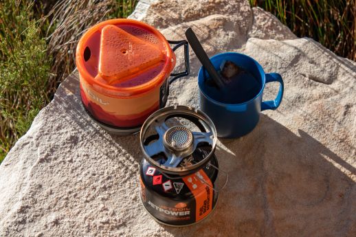 Jetboil integrated stove system